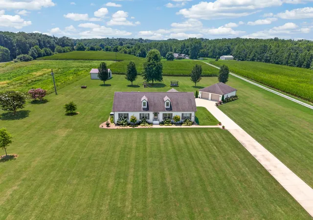 Photo 2 of Single family home for sale at 146 Camargo Rd, Fayetteville, TN 37334 | MLS# 3499717 | Listing updated on 2026-09-18