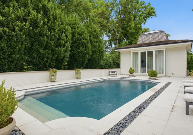 Photo 3 of Single family home for sale at 109 Westhampton Pl, Nashville, TN 37205 | MLS# 3335901 | Listing updated on 2026-09-16