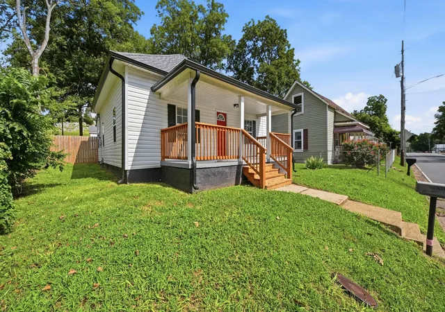 Photo 2 of Single family home for sale at 1252 S Ocoee St, Cleveland, TN 37311 | MLS# 3336080 | Listing updated on 2026-09-17