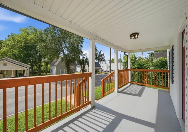 Photo 3 of Single family home for sale at 1252 S Ocoee St, Cleveland, TN 37311 | MLS# 3336080 | Listing updated on 2026-09-17