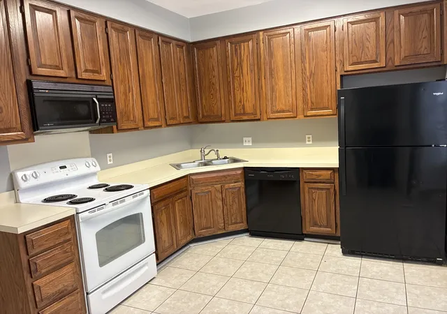 Photo 3 of Townhouse for sale at 2044 Graybar Ln, Nashville, TN 37215 | MLS# 3525724 | Listing updated on 2026-09-08