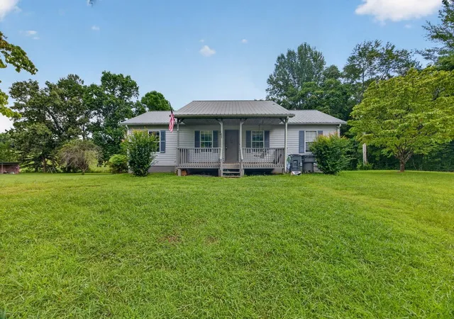 Photo 3 of Single family home for sale at 4536 Old Sparta Rd, Cookeville, TN 38506 | MLS# 3416341 | Listing updated on 2026-09-16