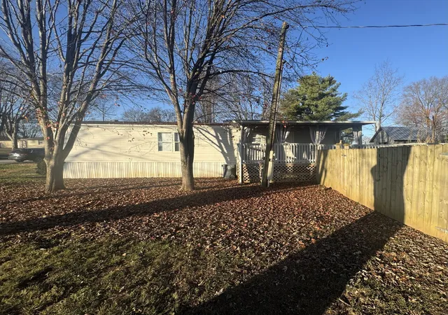 Photo 3 of Manufactured home for sale at 432 Andrews Ave, Hartsville, TN 37074 | MLS# 3499658 | Listing updated on 2026-09-17