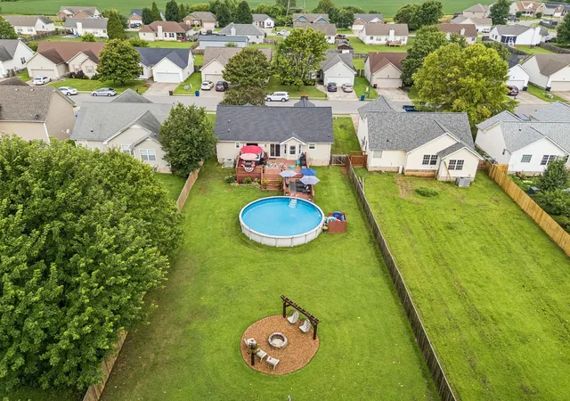 Photo 2 of Single family home for sale at 967 Cindy Jo Ct, Clarksville, TN 37040 | MLS# 3500946 | Listing updated on 2026-09-08