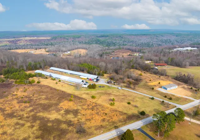 Photo 3 of Single family home for sale at 13716 Jones Gap Rd, Soddy Daisy, TN 37379 | MLS# 3501118 | Listing updated on 2026-09-16
