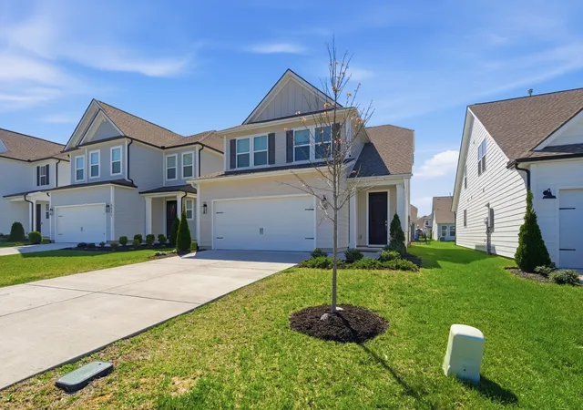 Photo 3 of Single family home for sale at 3525 Madrid Way, Murfreesboro, TN 37129 | MLS# 3502060 | Listing updated on 2026-09-17
