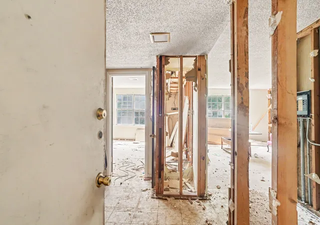 Photo 2 of Sale Pending at 441 Harding Pl #E1, Nashville, TN 37211 | MLS# 3513069 | Listing updated on 2026-09-16