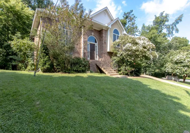 Photo 1 of Single family home for sale at 4900 Tulip Grv Ln, Hermitage, TN 37076 | MLS# 3510280 | Listing updated on 2026-09-22