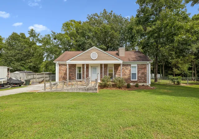 Photo 3 of Single family home for sale at 176 Lucy Dr, Mount Juliet, TN 37122 | MLS# 3512924 | Listing updated on 2026-09-22