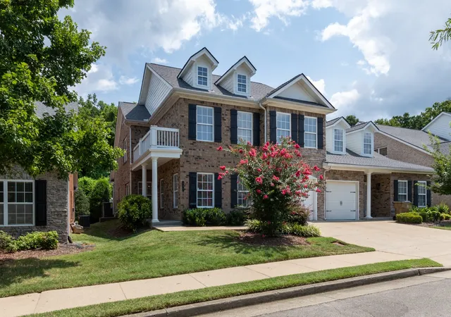 Photo 3 of Townhouse for sale at 809 Barrington Pl Dr, Brentwood, TN 37027 | MLS# 3512471 | Listing updated on 2026-09-18