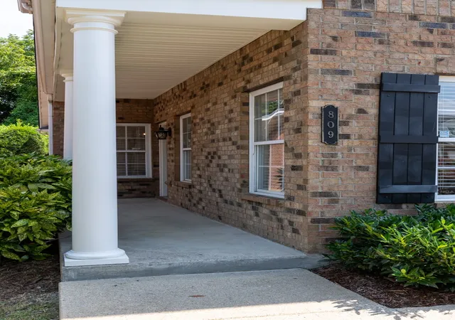 Photo 4 of Townhouse for sale at 809 Barrington Pl Dr, Brentwood, TN 37027 | MLS# 3512471 | Listing updated on 2026-09-27