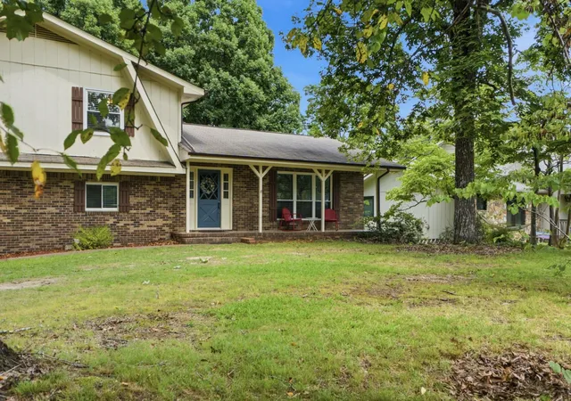 Photo 2 of Single family home for sale at 2407 Cedar Crk Dr, Chattanooga, TN 37421 | MLS# 3510716 | Listing updated on 2026-09-25