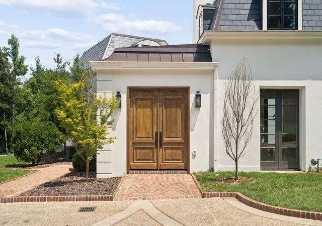 Photo 3 of Mansion for sale at 110 Lynnwood Blvd, Nashville, TN 37205 | MLS# 3513514 | Listing updated on 2026-09-16