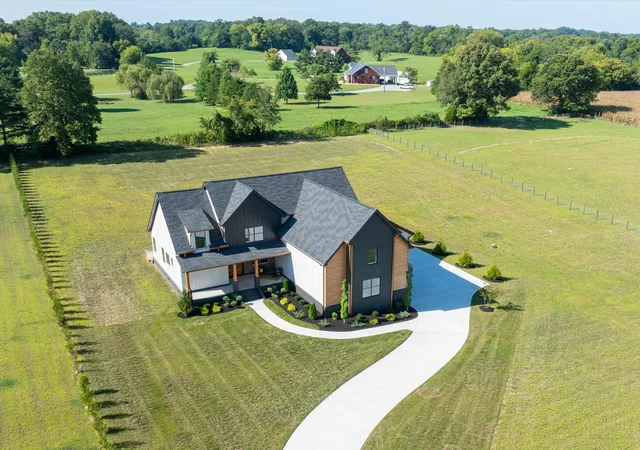 Photo 3 of Single family home for sale at 6447 Hopewell Rd, Springfield, TN 37172 | MLS# 3527415 | Listing updated on 2026-09-24