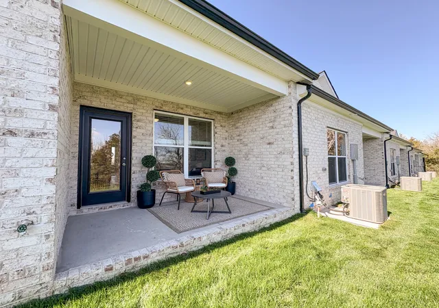 Photo 3 of Townhouse for sale at 237 Glencrest Dr Lot 325, Hendersonville, TN 37075 | MLS# 3512908 | Listing updated on 2026-09-16