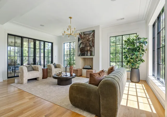 Photo 3 of Single family home for sale at 4400b Lealand Ln, Nashville, TN 37204 | MLS# 3528537 | Listing updated on 2026-09-16