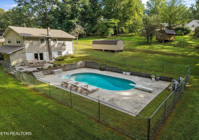 Photo 3 of Single family home for sale at 155 Chestnut Hill Rd, Harriman, TN 37748 | MLS# 3528459 | Listing updated on 2026-09-16