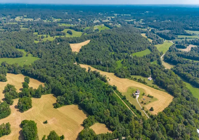 Photo 3 of House for sale at 2313 Little Bartons Creek Rd, Cumberland Furnace, TN 37051 | MLS# 3525543 | Listing updated on 2026-09-17