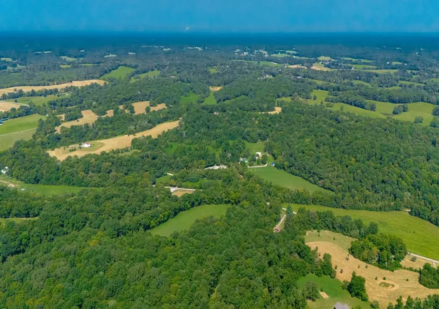 Photo 4 of House for sale at 2313 Little Bartons Creek Rd, Cumberland Furnace, TN 37051 | MLS# 3525543 | Listing updated on 2026-09-17