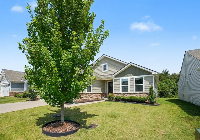 Photo 3 of Single family home for sale at 831 Wilkinson Ln, White House, TN 37188 | MLS# 3525583 | Listing updated on 2026-09-16