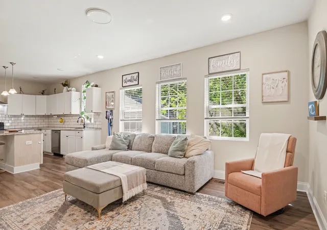 Photo 3 of Single family home for sale at 762 Monroe St, Clarksville, TN 37040 | MLS# 3530238 | Listing updated on 2026-09-16