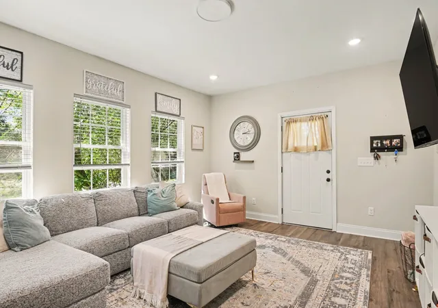 Photo 4 of Single family home for sale at 762 Monroe St, Clarksville, TN 37040 | MLS# 3530238 | Listing updated on 2026-09-16