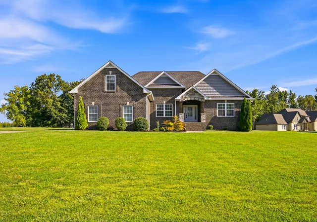 Photo 3 of Single family home for sale at 1043 Founders Ln, Portland, TN 37148 | MLS# 3544917 | Listing updated on 2026-09-17