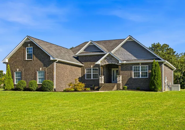 Photo 3 of Single family home for sale at 1043 Founders Ln, Portland, TN 37148 | MLS# 3544917 | Listing updated on 2026-09-17