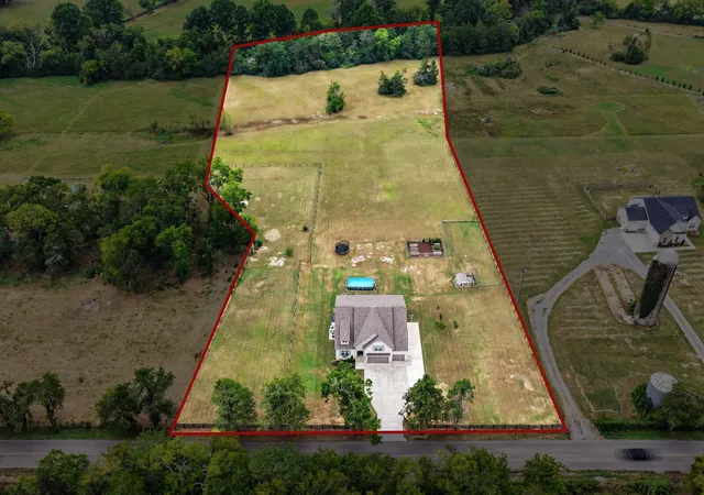 Photo 3 of Single family home for sale at 3701 Rock Springs Midland Rd, Christiana, TN 37037 | MLS# 3527465 | Listing updated on 2026-09-16