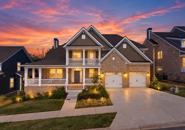Single family home for sale at 810 Westchester Cir, Hendersonville, TN 37075 | MLS# 3594148