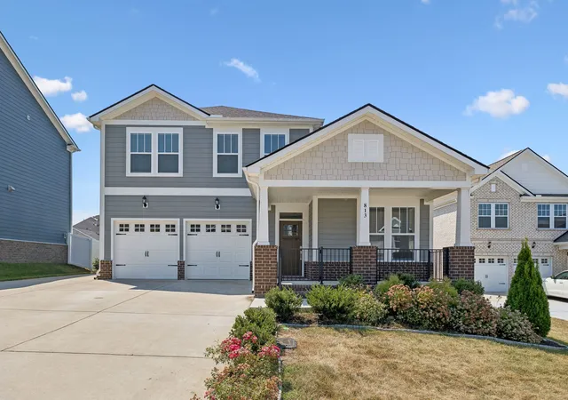 Photo 3 of Single family home for sale at 813 Westchester Cir, Hendersonville, TN 37075 | MLS# 3542654 | Listing updated on 2026-09-10