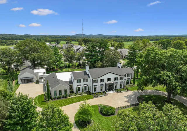 Photo 1 of Mansion for sale at 7004 Crews Ln, Brentwood, TN 37027 | MLS# 3525836 | Listing updated on 2026-09-16