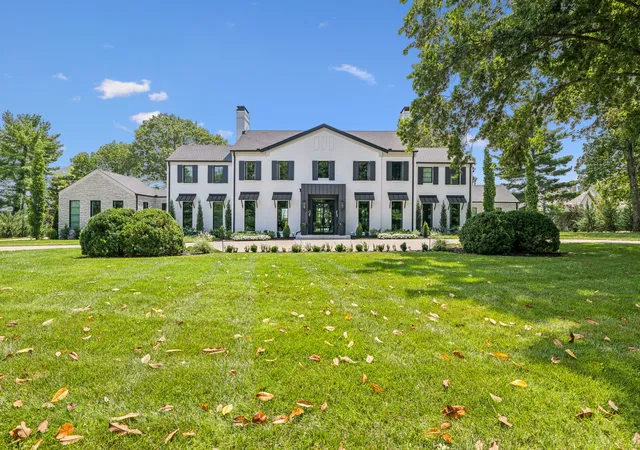 Photo 2 of Mansion for sale at 7004 Crews Ln, Brentwood, TN 37027 | MLS# 3525836 | Listing updated on 2026-09-16