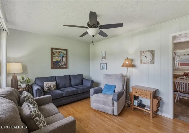 Photo 3 of Single family home for sale at 3334 Oak Ave, Strawberry Plains, TN 37871 | MLS# 3520688 | Listing updated on 2026-09-17