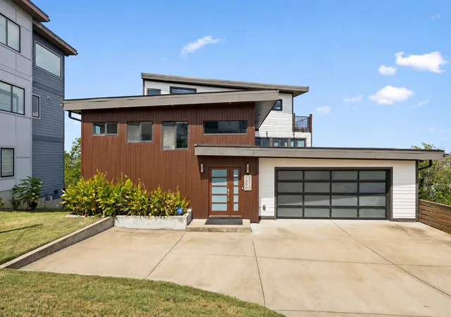 Photo 1 of Single family home for sale at 3300 Nevada Ave, Nashville, TN 37209 | MLS# 3545772 | Listing updated on 2026-09-16