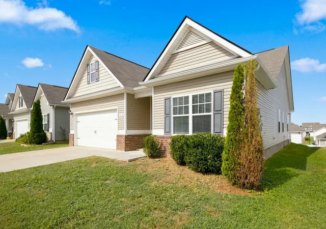 Photo 2 of Single family home for sale at 412 Tines Dr, Shelbyville, TN 37160 | MLS# 3528195 | Listing updated on 2026-09-16