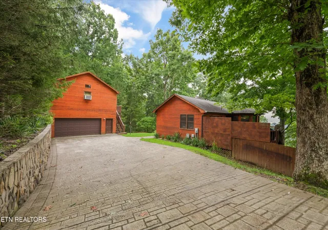 Single family home for sale at 1186 Deerfield Way, La Follette, TN 37766 | MLS# 3526705
