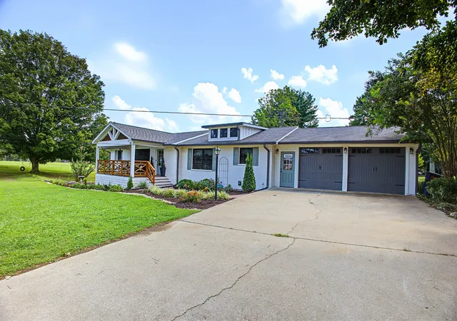 Photo 2 of Single family home for sale at 54 Purcell Rd, Leoma, TN 38468 | MLS# 3529589 | Listing updated on 2026-10-08