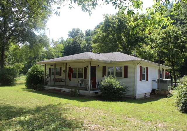 Photo 1 of Single family home for sale at 4465 Highway 46 N, Cumberland City, TN 37050 | MLS# 3594047 | Listing updated on 2026-10-06