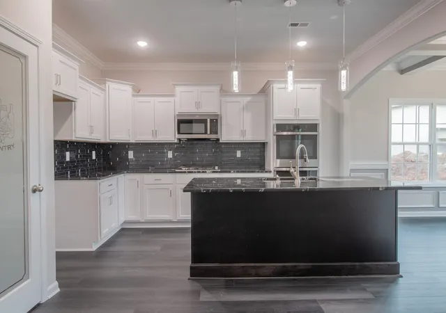 Photo 4 of Single family home for sale at 100 Sycamore Hill, Clarksville, TN 37042 | MLS# 3528023 | Listing updated on 2026-10-07