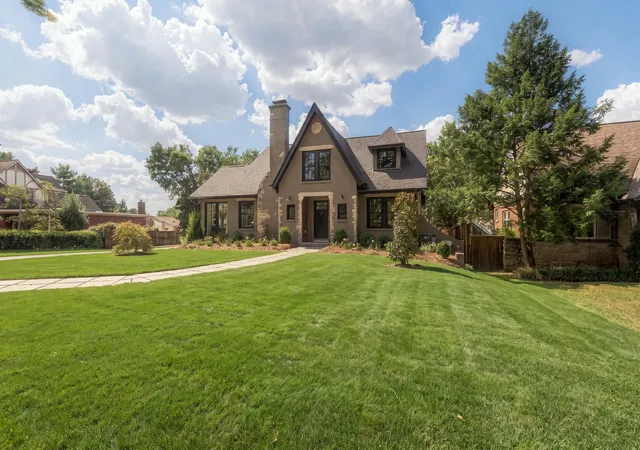 Photo 3 of Single family home for sale at 225 Mockingbird Rd, Nashville, TN 37205 | MLS# 3592022 | Listing updated on 2026-09-18