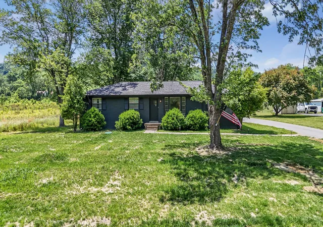 Photo 3 of Single family home for sale at 4686 Lickton Pike, Whites Creek, TN 37189 | MLS# 3528692 | Listing updated on 2026-09-17