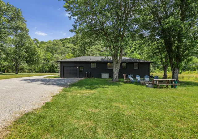 Photo 4 of Single family home for sale at 4686 Lickton Pike, Whites Creek, TN 37189 | MLS# 3528692 | Listing updated on 2026-09-17