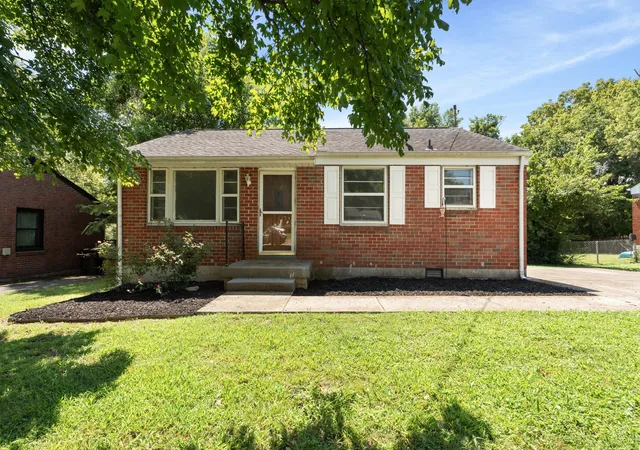 Photo 1 of Sale Pending at 2939 Lakeland Dr, Nashville, TN 37214 | MLS# 3528947 | Listing updated on 2026-09-16