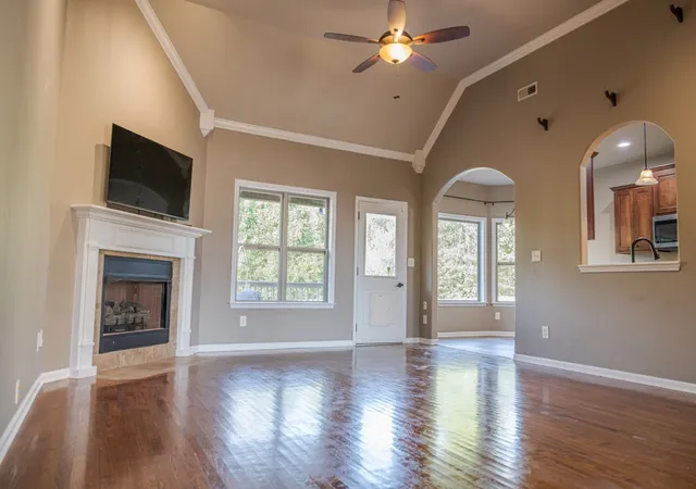 Photo 3 of Single family home for sale at 1329 Allmon Dr, Clarksville, TN 37042 | MLS# 3541290 | Listing updated on 2026-09-23