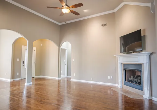 Photo 4 of Single family home for sale at 1329 Allmon Dr, Clarksville, TN 37042 | MLS# 3541290 | Listing updated on 2026-09-23