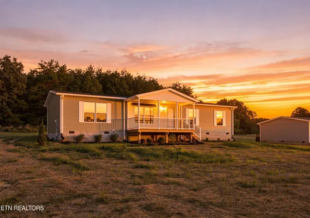 Photo 2 of Manufactured home for sale at 325 County Road 784a, Etowah, TN 37331 | MLS# 3529133 | Listing updated on 2026-09-16