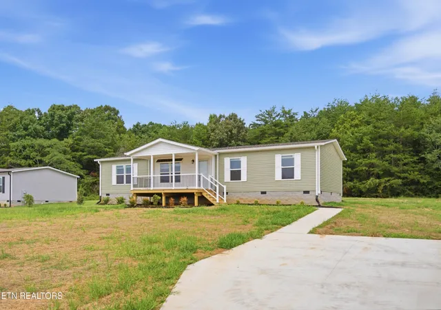 Photo 3 of Manufactured home for sale at 325 County Road 784a, Etowah, TN 37331 | MLS# 3529133 | Listing updated on 2026-09-16