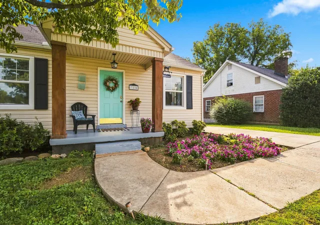 Photo 1 of Single family home for sale at 716 Kingwood Dr, Murfreesboro, TN 37129 | MLS# 3529304 | Listing updated on 2026-09-17