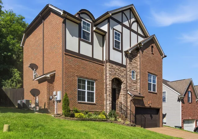 Photo 2 of Single family home for sale at 1736 Haleys Hope Ct, Nashville, TN 37209 | MLS# 3592091 | Listing updated on 2026-09-16